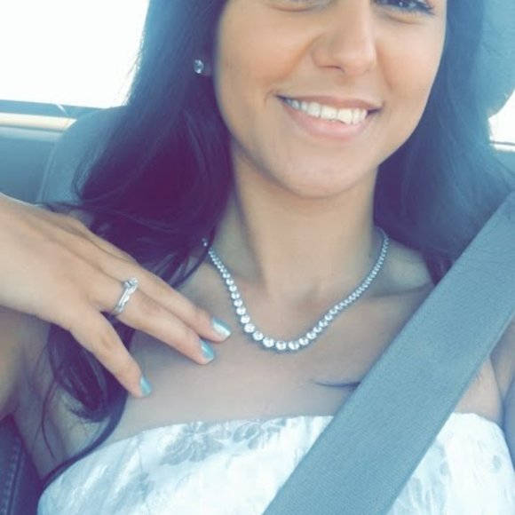 Meet your Posher, Karla - Picture 1 of 1